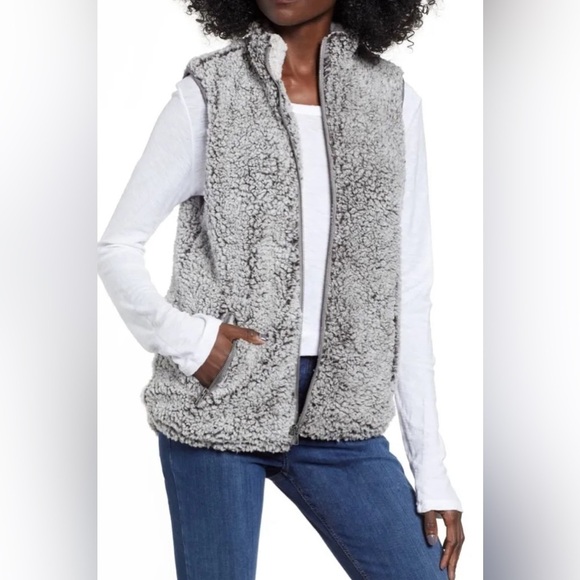 Thread & Supply Plush Teddy Bear Sherpa Soft Cozy Vest w Pockets Women Size L - Picture 1 of 6